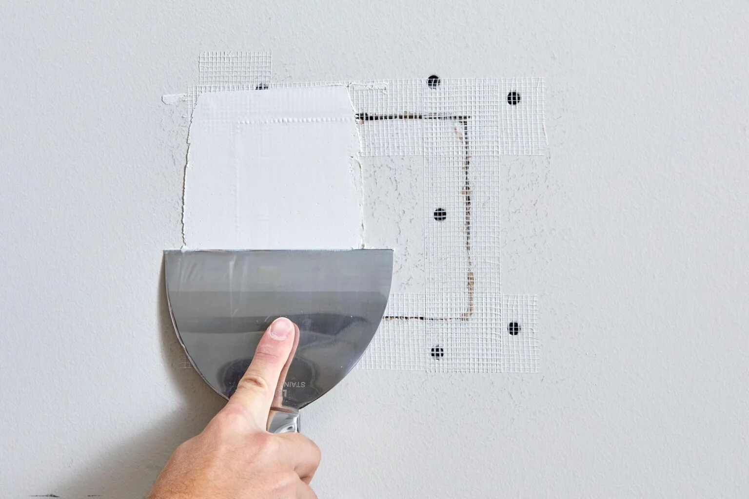 Soboslikar objašnjava prednosti kvalitetnog gletanja